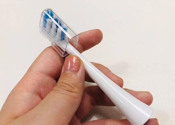 质地柔软的电动牙刷