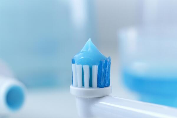 怎么区分声波牙刷和电动牙刷？辨别声波电动刷，重点看这三大方面即可