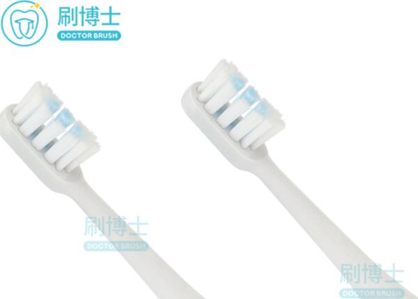 电动牙刷如何选择？买电动牙刷主要看刷头，学会看刷头的三大技巧