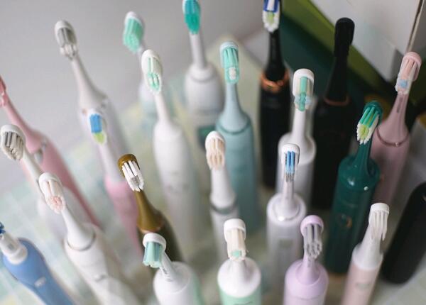 便宜的儿童电动牙刷能用吗？看完这篇文章，你准不敢用低价电动牙刷