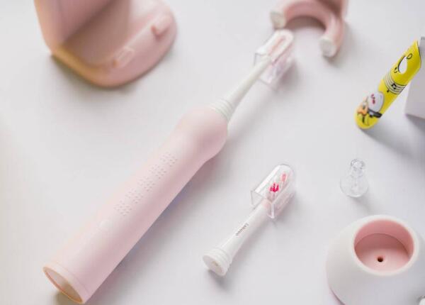 儿童专用电动牙刷