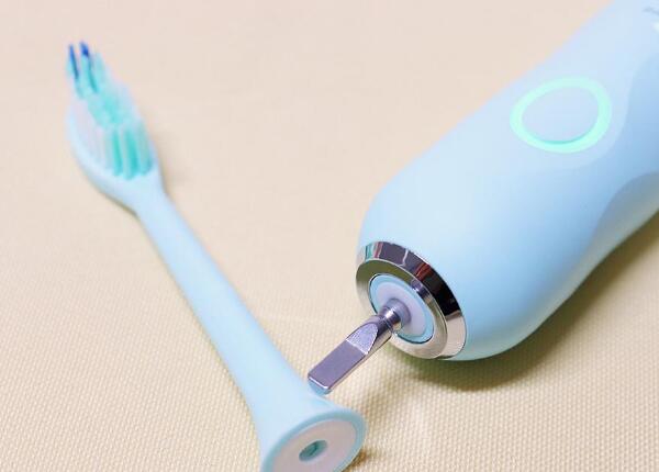 电动牙刷的保养技巧二