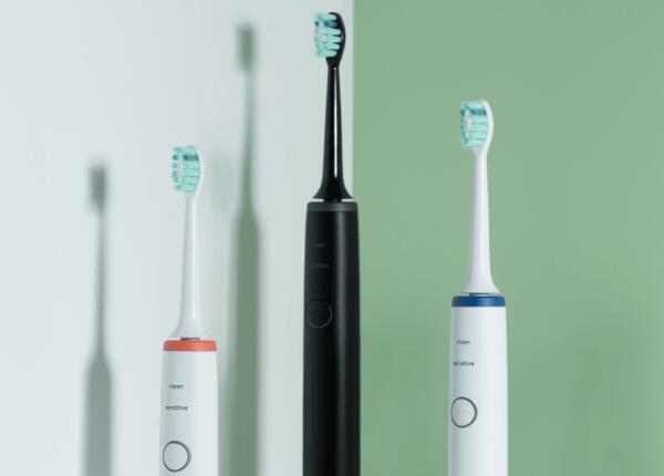 电动牙刷手动刷区别：声波牙刷和手动刷牙的四大区别