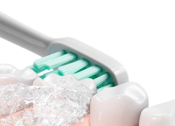 圆头电动牙刷和扁头电动牙刷的工作原理不同