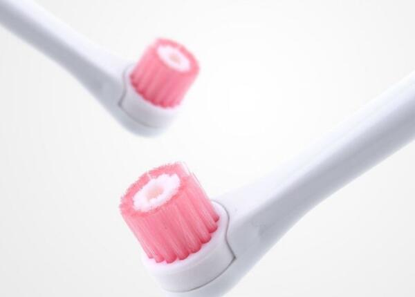 圆头电动牙刷伤牙龈吗？电动牙刷圆头刷牙注意事项