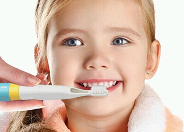 松下儿童声波电动牙刷使用操作流程