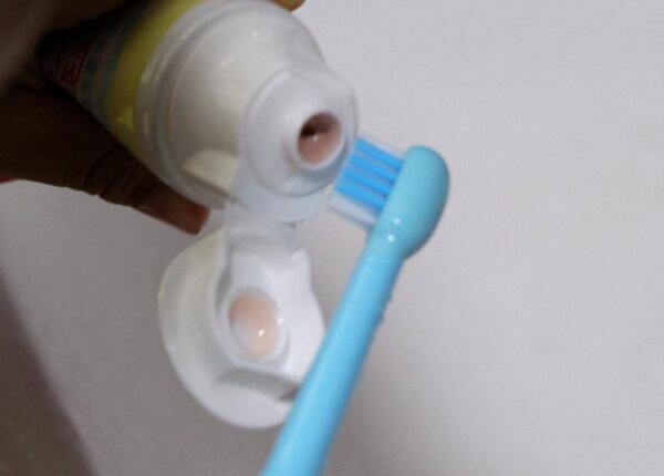 使用儿童电动牙刷问题