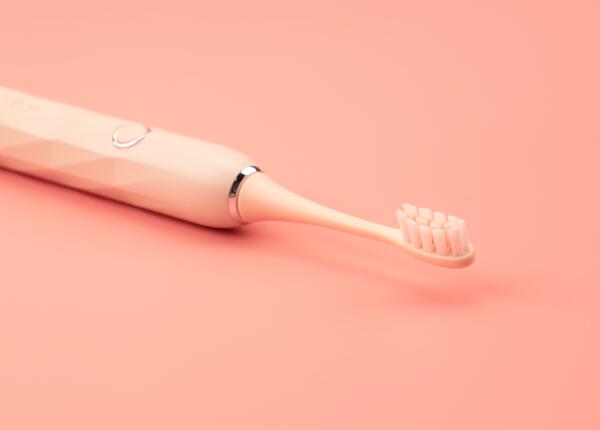 刷博士方头电动牙刷 圆头头电动牙刷哪个更好