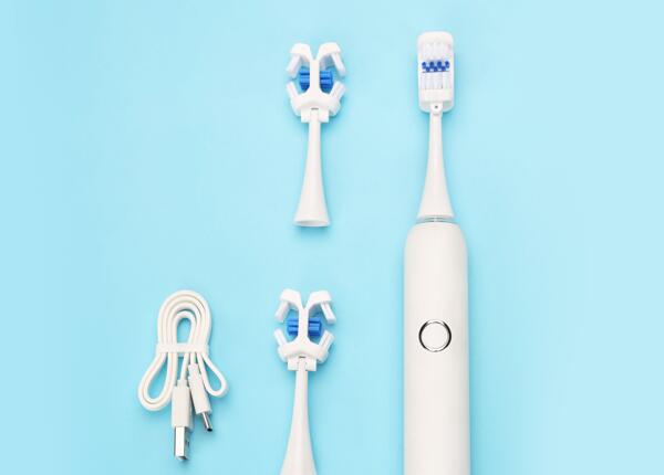 使用电动牙刷替换头 正确使用电动牙刷替换头