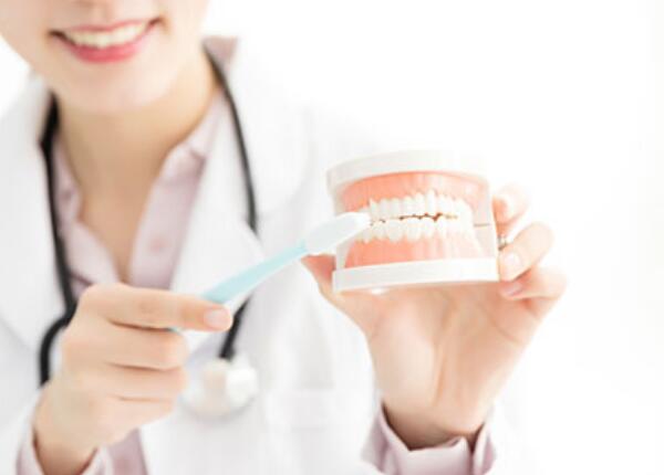 老人可以用电动牙刷吗