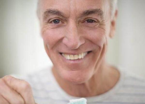 电动牙刷适合哪些人群？适合用电动牙刷的七大人群