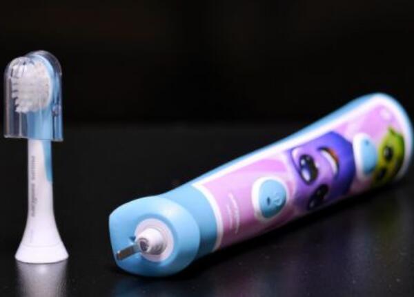 儿童款成人款电动牙刷区别，一篇教你区分成人和儿童电动牙刷