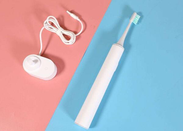 电动牙刷没充电当手动刷可以吗？一个详尽的解析指南
