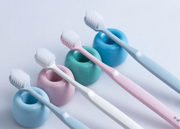 电动牙刷和手动牙刷