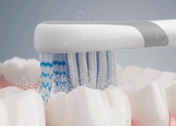 手动牙刷刷牙 手动牙刷刷牙会造成什么危害