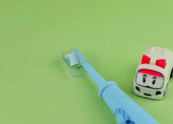 儿童智能电动牙刷怎么用？国产儿童电动牙刷使用方法介绍