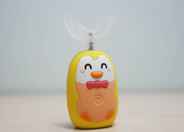 u形儿童牙刷使用方法：u形牙刷该怎么护理？