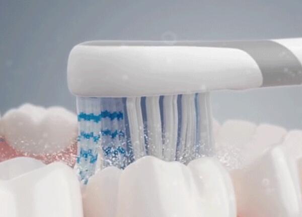 用洗牙器好还是电动牙刷 用洗牙器好还是电动牙刷