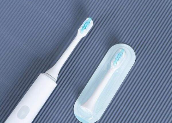 自动牙刷好？还是手刷牙刷好？选择哪个更好？