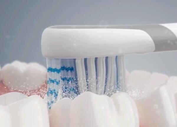 震动式电动牙刷使用 震动式电动牙刷使用