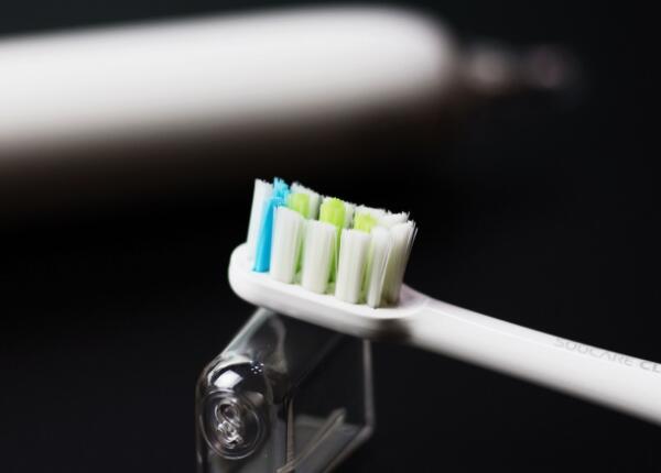 电动牙刷替换刷头 牙刷替换刷头怎么更换