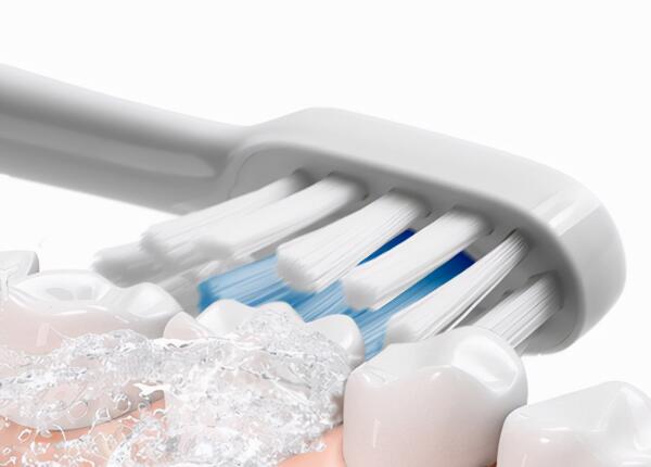 新入手电动牙刷怎么使用 牙刷正确使用指南