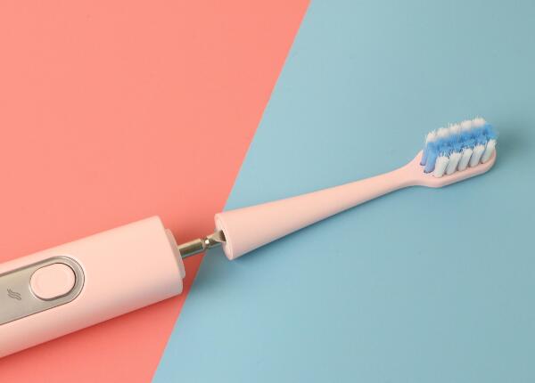 旋转牙刷头安装步骤介绍 旋转牙刷头安装步骤介绍