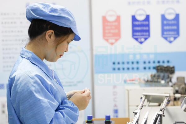 刷博士电动牙刷制造厂：品质至上，匠心护航